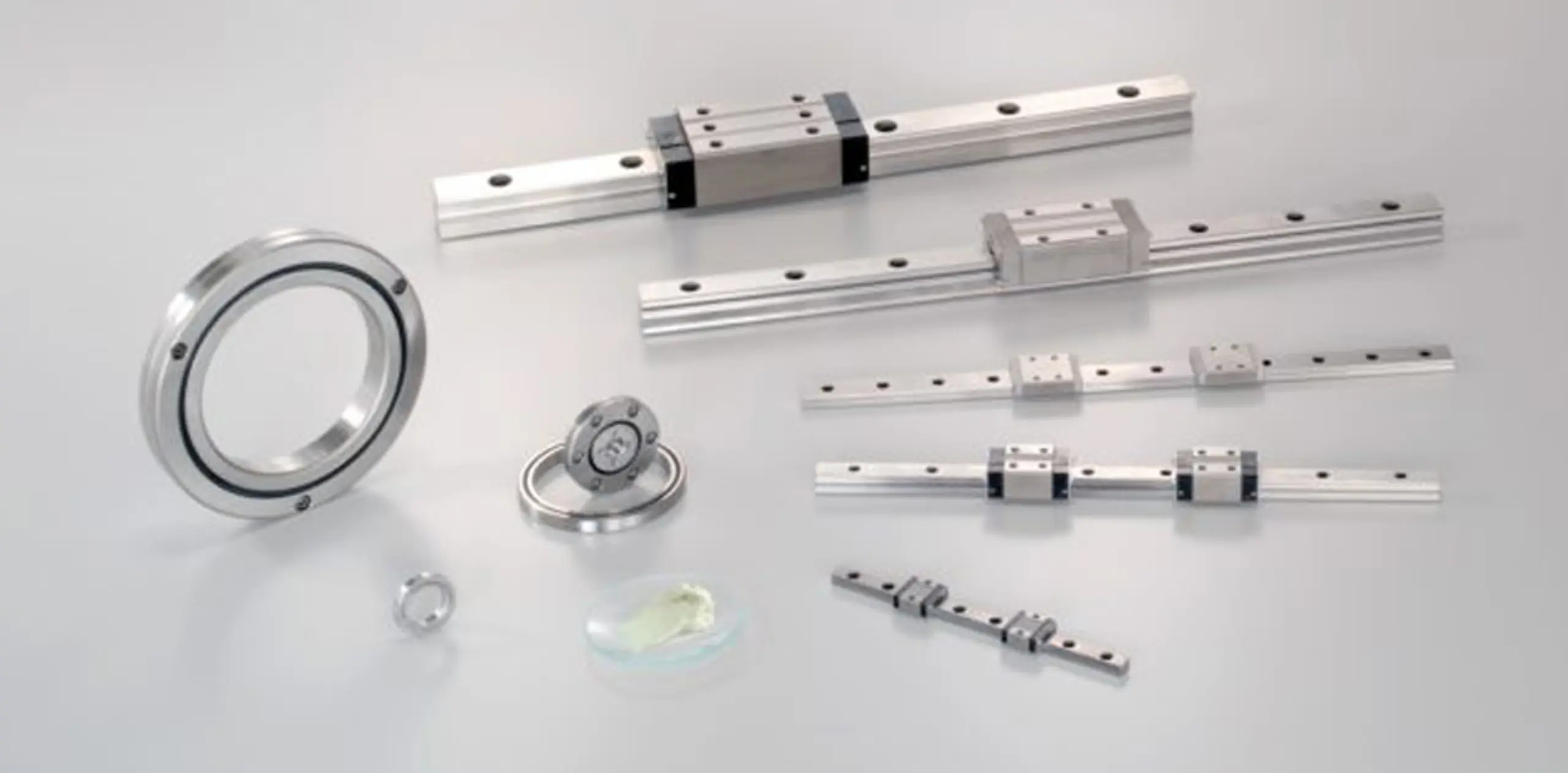 Liquid Crystal Lubrication: A Promising Alternative to Greases in Vacuum and Clean Environments
