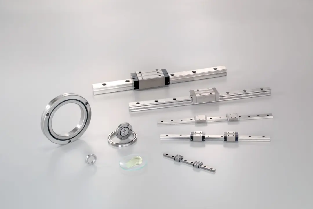 Achieve Long-Lasting Lubrication and Low Outgassing in Semiconductor Applications Without the Trade-Offs