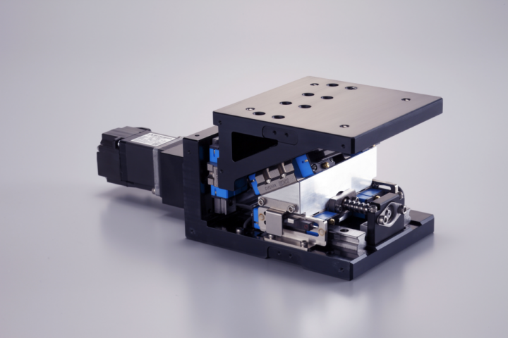 Elevating Tables Meet Accuracy Demands of Electronic Parts Manufacturing