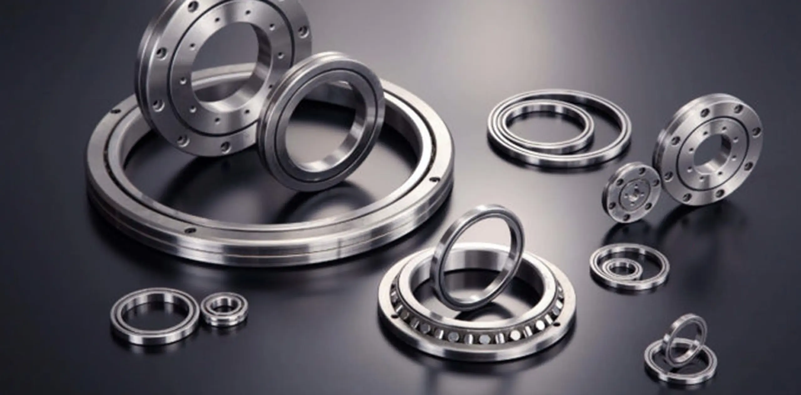 Industrial Robots Demand Versatile Crossed Roller Bearings